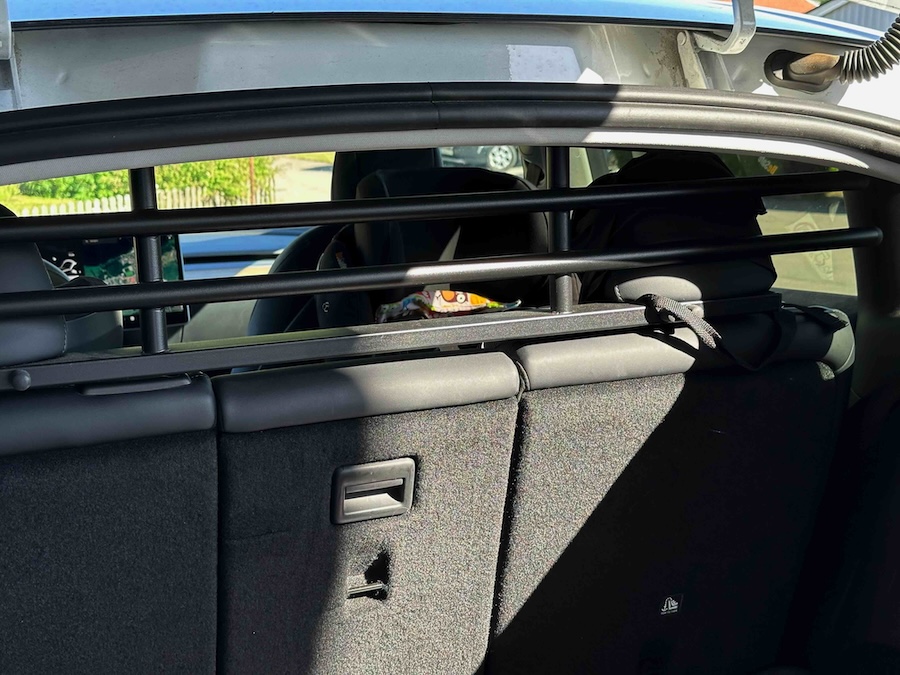 Lastgaller Tesla Model Y - Specialdesignat hundgaller och bagagegaller